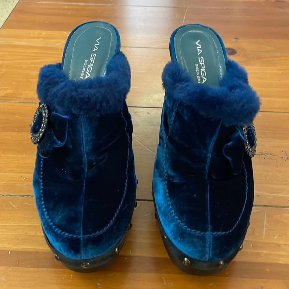 EUC! Via Spiga Blue Velvet Mules